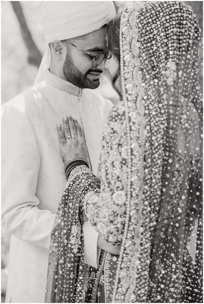 Pakistani couple pre-wedding shoot at the The Gardens at New Fields Museum in Indiana