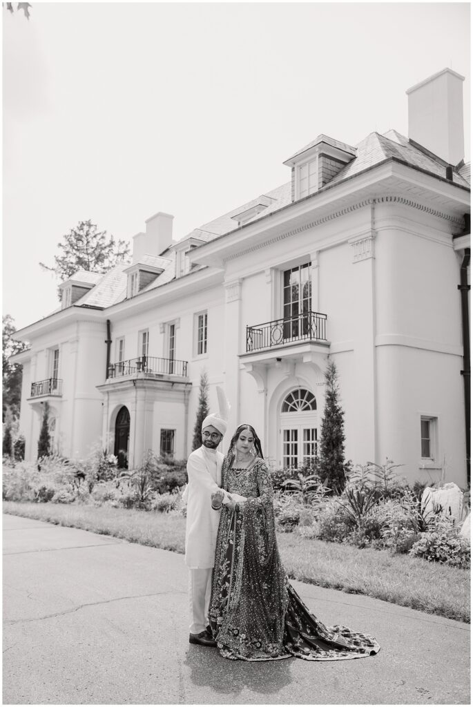 Pakistani couple pre-wedding shoot at the The Gardens at New Fields Museum in Indiana